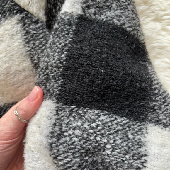 H&M Plaid Black and White Jacket - Picture 13 of 15